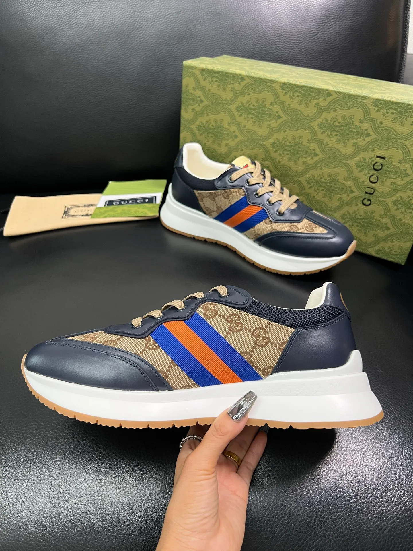 Men's shoes 💰800 Gucci top purchasing Gucci counter new model, original factory configuration of imported cowhide from Italy with printed cloth fabric, imported cowhide lining, breathable and comfortable, sole: original factory special sole is super comfortable, original factory and single goods are high quality, welcome to compare, code number 38-44 (customized 45 46) 85865